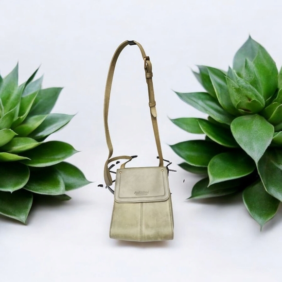 AMERICAN LEATHER CO Compact Leather Crossbody Bag in Sage. EUC - Picture 14 of 14